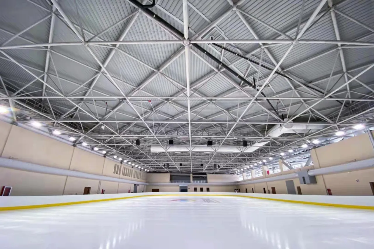 Ice Sports Hall Karfe Gina