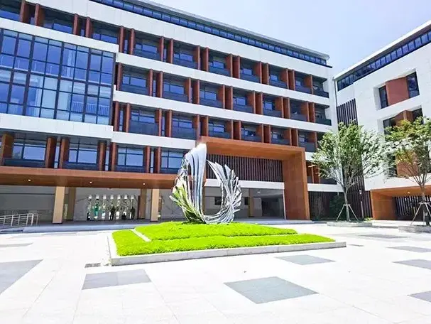 Makarantar Tsarin Tsarin Karfe