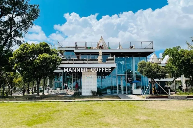 Karfe Structure Cafe